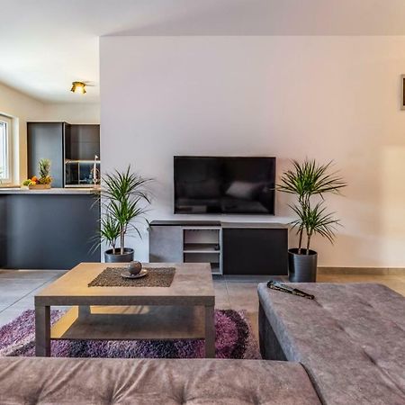 מדולין Apartment Sabina מראה חיצוני תמונה