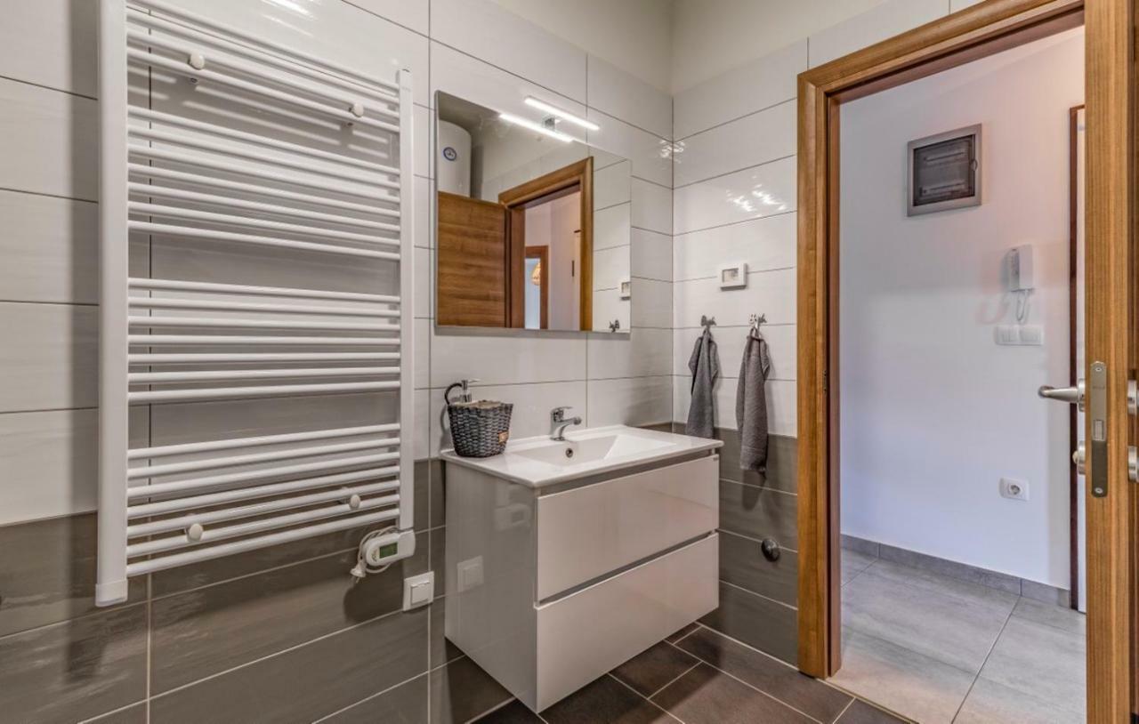 מדולין Apartment Sabina מראה חיצוני תמונה