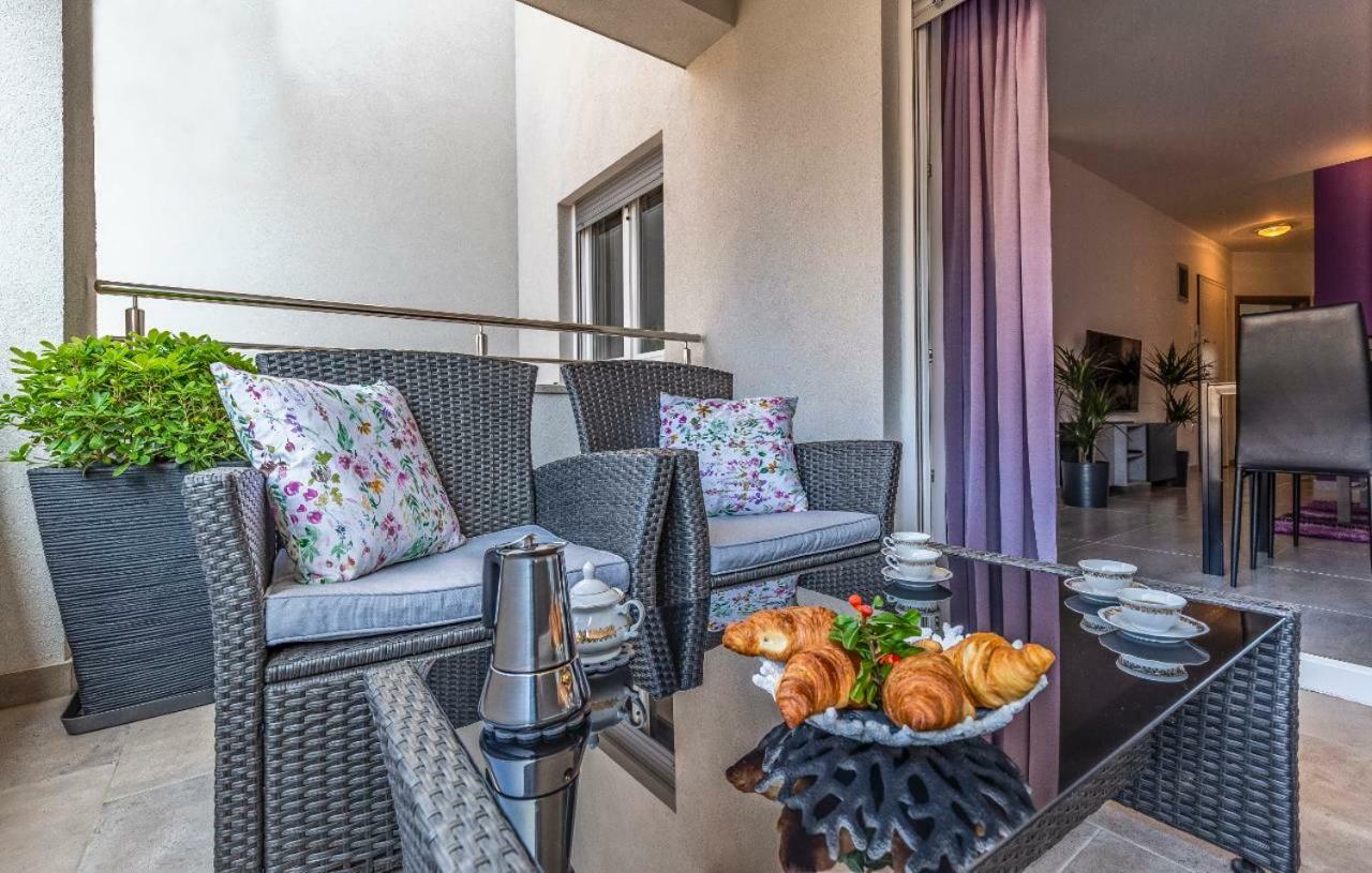 מדולין Apartment Sabina מראה חיצוני תמונה
