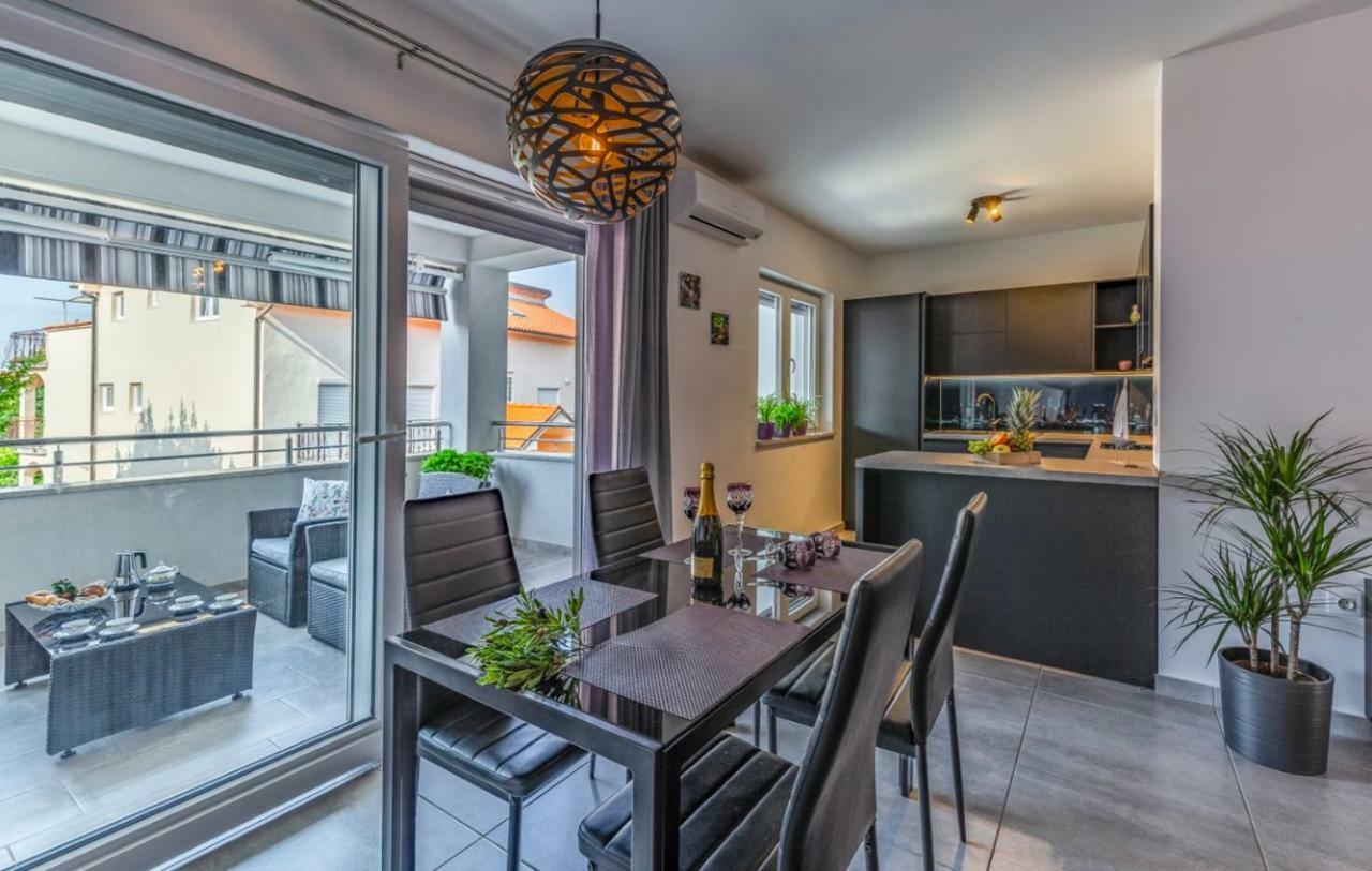 מדולין Apartment Sabina מראה חיצוני תמונה
