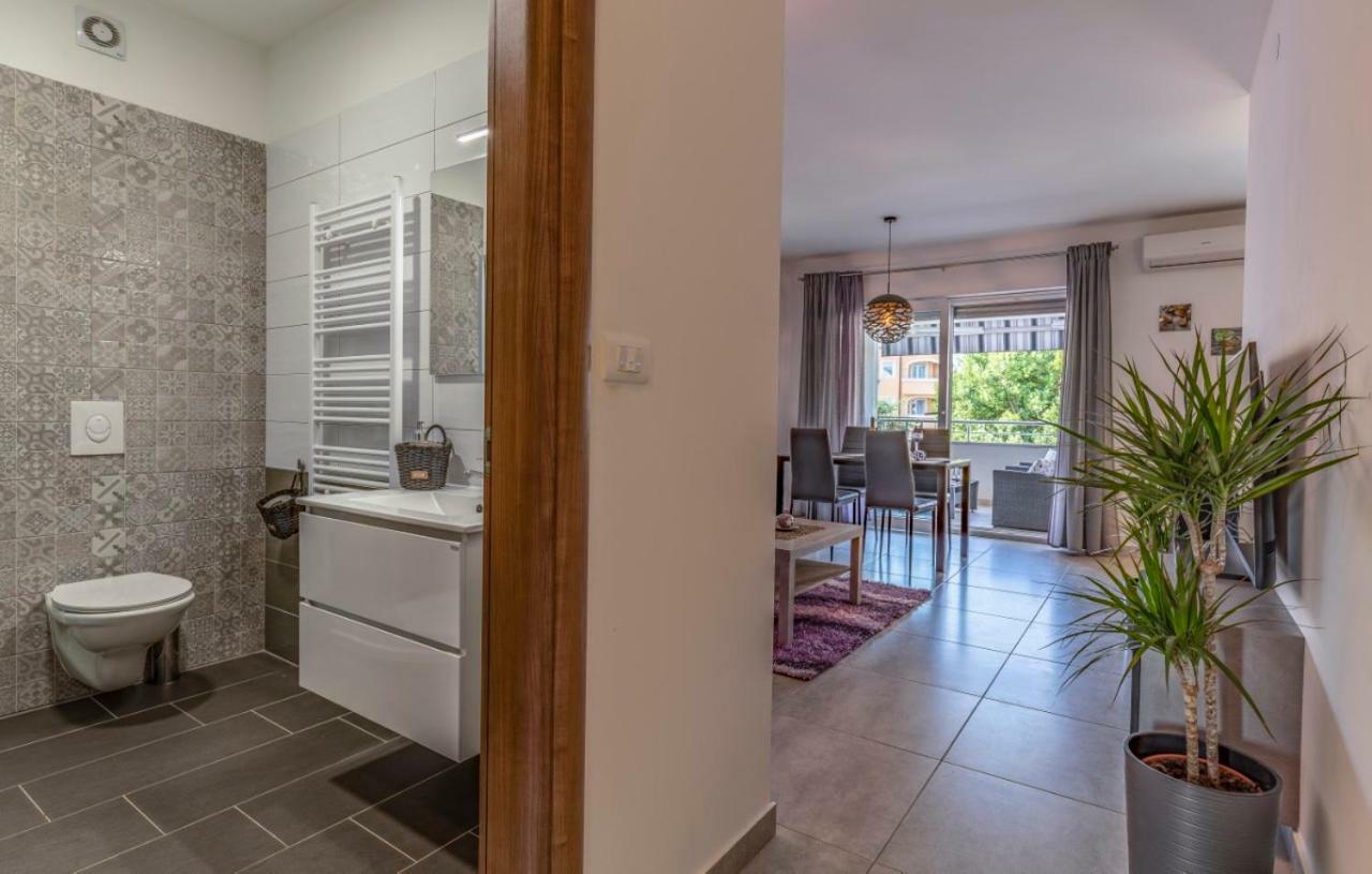 מדולין Apartment Sabina מראה חיצוני תמונה