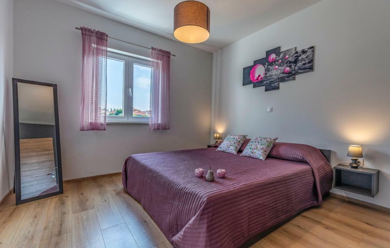 מדולין Apartment Sabina מראה חיצוני תמונה